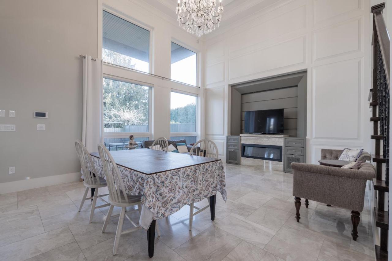 Luxurious Private Rooms In Richmond Exterior photo